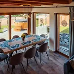 Holiday home Kasztanowe Zacisze *