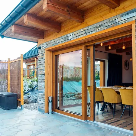 別荘 Kasztanowe Zacisze