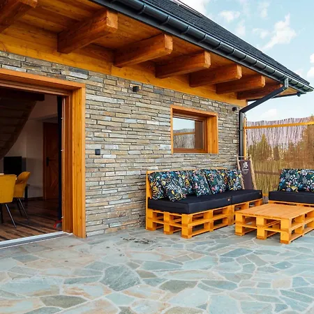 別荘 Kasztanowe Zacisze ヤボジンカ